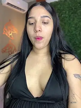 Snapshot of Amandanauty chatting on 01.15.25 Amandanauty online show from 01.15.25