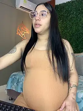 Snapshot of Amandanauty chatting on 02.28.25 Amandanauty online show from 02.28.25