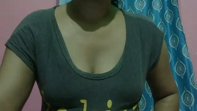 Snapshot of AVNI09- chatting on 06.17.26 AVNI09- online show from 06.17.26