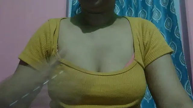 Snapshot of AVNI09- chatting on 06.19.26 AVNI09- online show from 06.19.26