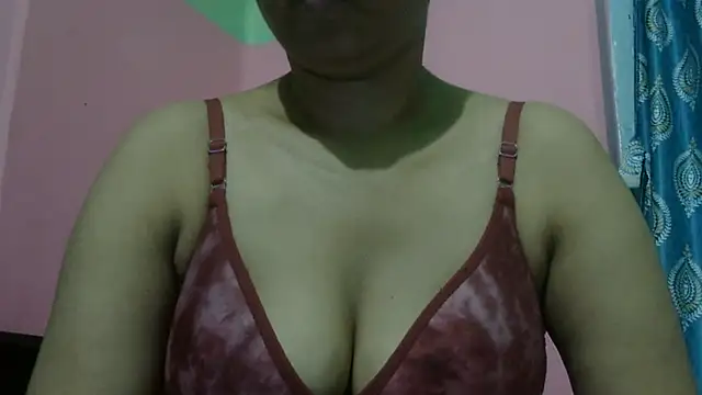 Snapshot of AVNI09- chatting on 07.28.26 AVNI09- online show from 07.28.26
