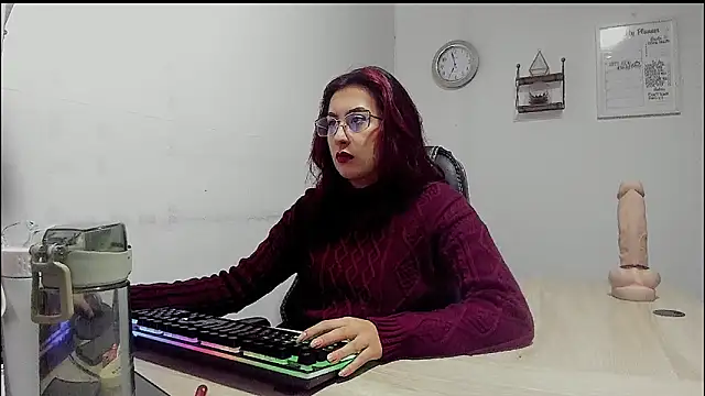 Snapshot of Scarlett_Sen chatting on 01.30.25 Scarlett Sen online show from 01.30.25