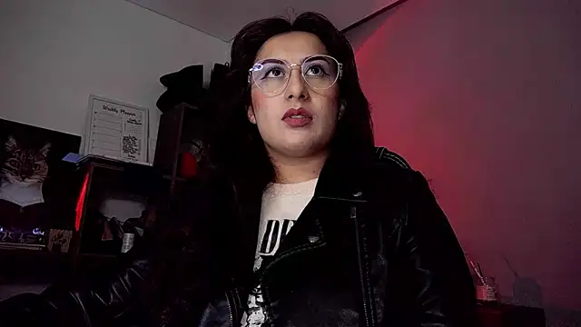 Snapshot of Scarlett_Sen chatting on 10.10.25 Scarlett Sen online show from 10.10.25