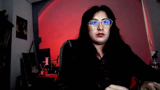 Snapshot of Scarlett_Sen chatting on 11.13.25 Scarlett Sen online show from 11.13.25