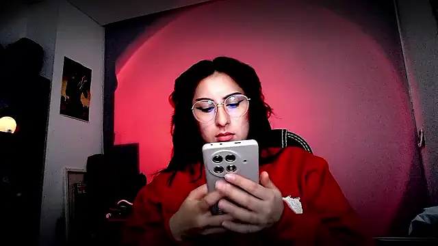 Snapshot of Scarlett_Sen chatting on 12.03.25 Scarlett Sen online show from 12.03.25