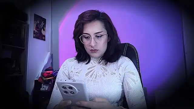Snapshot of Scarlett_Sen chatting on 06.06.26 Scarlett Sen online show from 06.06.26