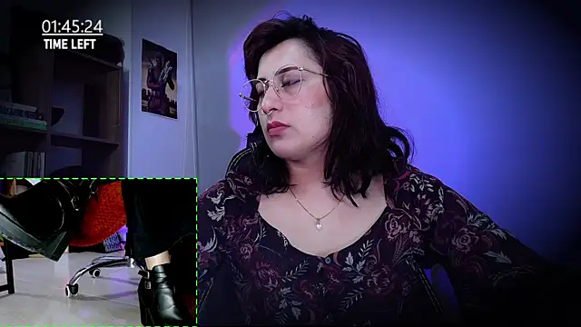 Snapshot of Scarlett_Sen chatting on 07.18.26 Scarlett Sen online show from 07.18.26