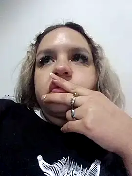 Snapshot of shaynarg chatting on 09.14.25 shaynarg online show from 09.14.25