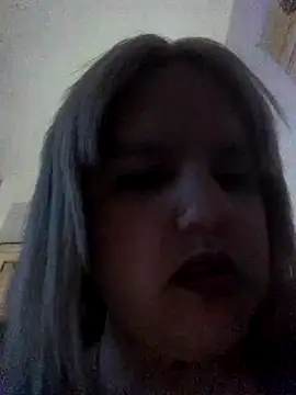 Snapshot of shaynarg chatting on 10.29.25 shaynarg online show from 10.29.25