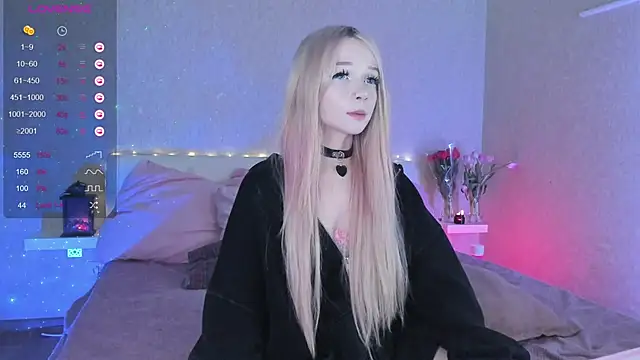 Snapshot of Misty_Shadow chatting on 03.08.25 Misty Shadow online show from 03.08.25