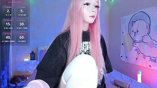 Snapshot of Misty_Shadow chatting on 10.19.25 Misty Shadow online show from 10.19.25