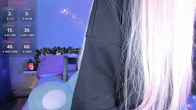 Snapshot of Misty_Shadow chatting on 12.19.25 Misty Shadow online show from 12.19.25