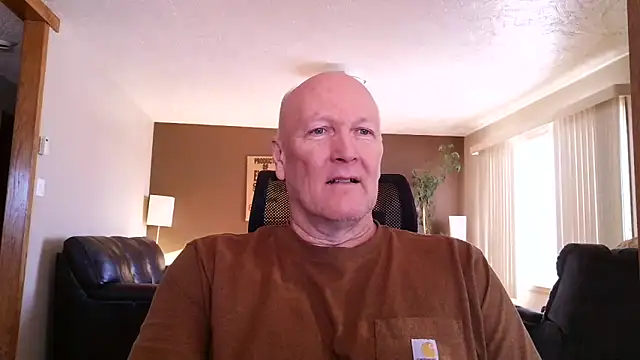 Snapshot of BasicAnt chatting on 03.16.26 BasicAnt online show from 03.16.26