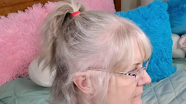 Snapshot of Kaitlyn_Winters chatting on 01.16.25 Kaitlyn Winters online show from 01.16.25