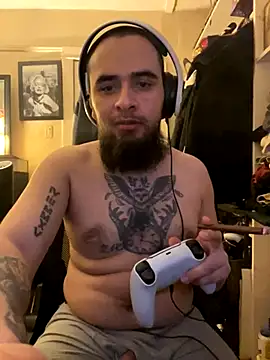 Snapshot of cnasty5621333 chatting on 11.15.25 cnasty5621333 online show from 11.15.25