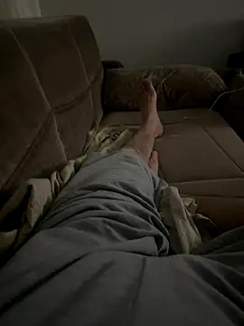 Snapshot of MAHKE12 chatting on 09.23.25 MAHKE12 online show from 09.23.25