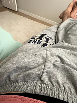 Snapshot of MAHKE12 chatting on 09.28.25 MAHKE12 online show from 09.28.25