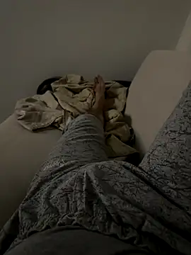 Snapshot of MAHKE12 chatting on 10.06.25 MAHKE12 online show from 10.06.25