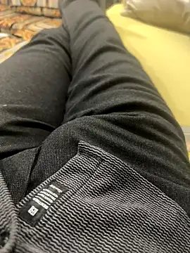 Snapshot of MAHKE12 chatting on 10.07.25 MAHKE12 online show from 10.07.25