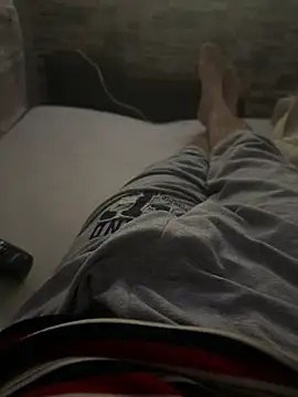 Snapshot of MAHKE12 chatting on 10.11.25 MAHKE12 online show from 10.11.25