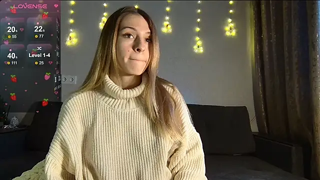 Snapshot of LovelyKatea chatting on 01.02.25 LovelyKatea online show from 01.02.25