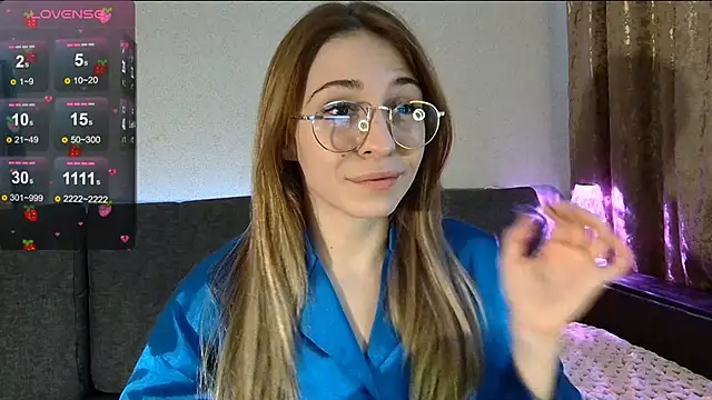 Snapshot of LovelyKatea chatting on 03.01.25 LovelyKatea online show from 03.01.25