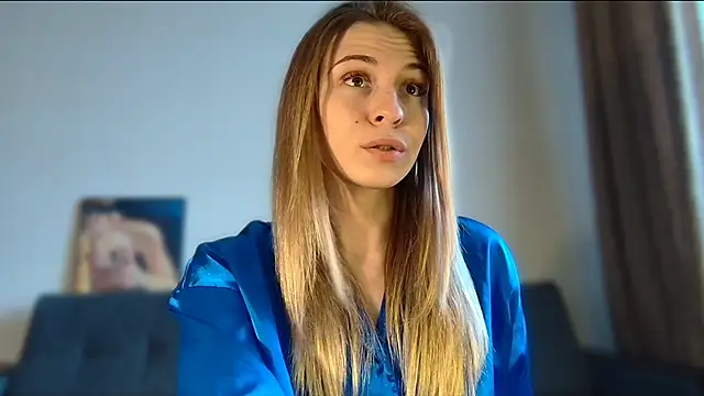 Snapshot of LovelyKatea chatting on 03.10.25 LovelyKatea online show from 03.10.25