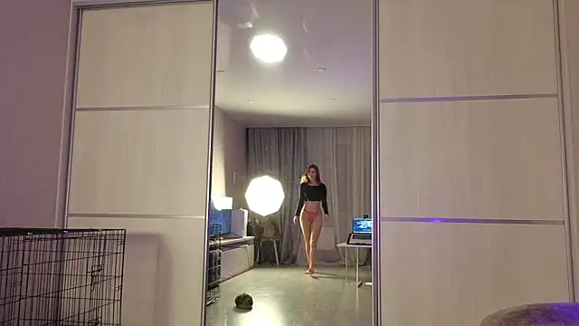 Snapshot of LovelyKatea chatting on 11.25.25 LovelyKatea online show from 11.25.25