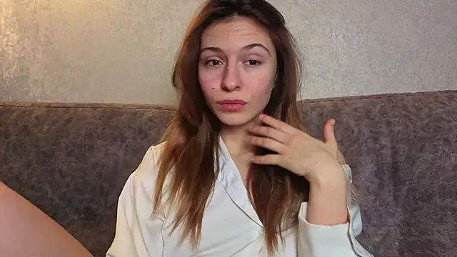 Snapshot of LovelyKatea chatting on 12.14.25 LovelyKatea online show from 12.14.25