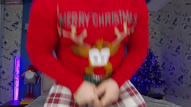 Snapshot of Arilas_ chatting on 12.25.24 Arilas online show from 12.25.24