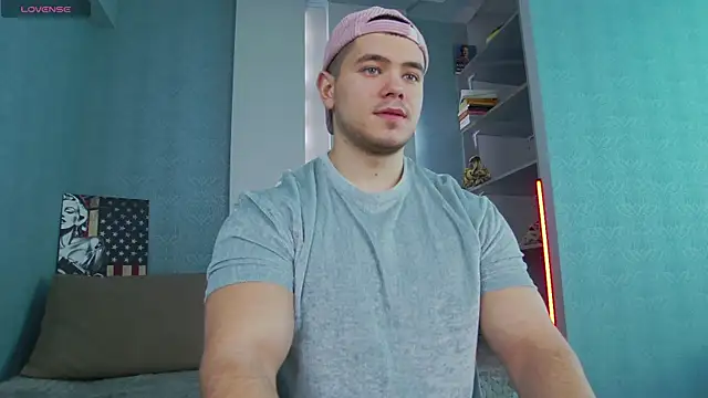 Snapshot of Arilas_ chatting on 02.16.25 Arilas online show from 02.16.25