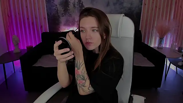 JennyDens online show from 02.26.25