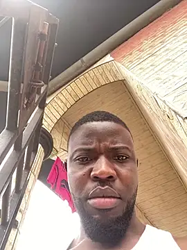 Snapshot of vannycov chatting on 09.17.25 vannycov online show from 09.17.25