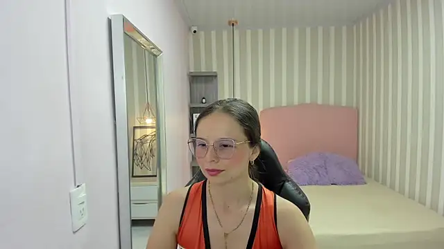 Snapshot of LORELAIGIVEN chatting on 03.12.26 LORELAIGIVEN online show from 03.12.26