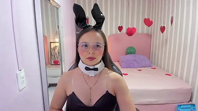 Snapshot of LORELAIGIVEN chatting on 03.16.26 LORELAIGIVEN online show from 03.16.26