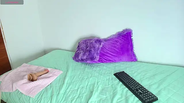 Snapshot of arianauwu chatting on 04.05.26 arianauwu online show from 04.05.26