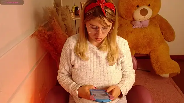 Snapshot of thamarajane chatting on 01.22.25 thamarajane online show from 01.22.25