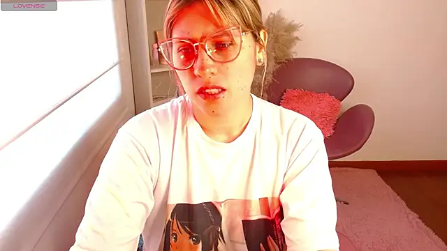 Snapshot of thamarajane chatting on 02.04.25 thamarajane online show from 02.04.25