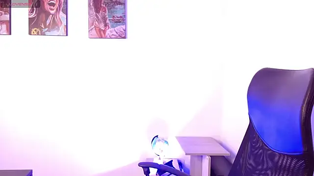 Snapshot of thamarajane chatting on 02.14.25 thamarajane online show from 02.14.25