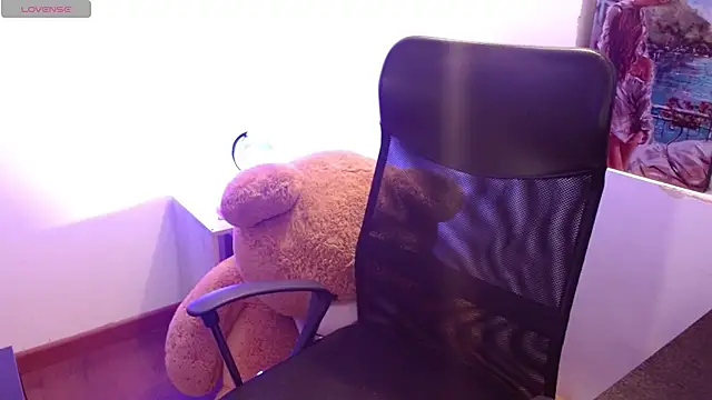 Snapshot of thamarajane chatting on 02.18.25 thamarajane online show from 02.18.25