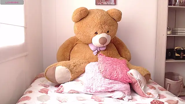 Snapshot of thamarajane chatting on 03.20.26 thamarajane online show from 03.20.26