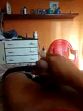 Snapshot of Emanuel45js chatting on 12.12.24 Emanuel45js online show from 12.12.24