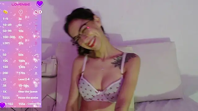 Snapshot of sara__addams chatting on 12.18.24 sara addams online show from 12.18.24