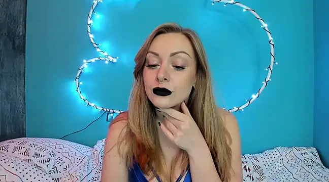 Snapshot of YourVenus00 chatting on 02.10.25 YourVenus00 online show from 02.10.25