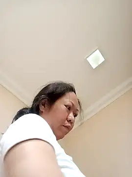 Snapshot of Sweet_Lady30 chatting on 10.23.25 Sweet Lady30 online show from 10.23.25