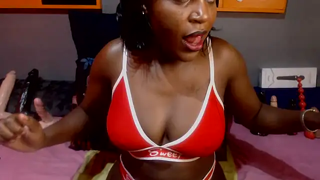 DarkNSpicy4U online show from 02.14.25