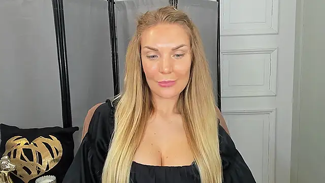 AulloraHoney online show from 06.07.26