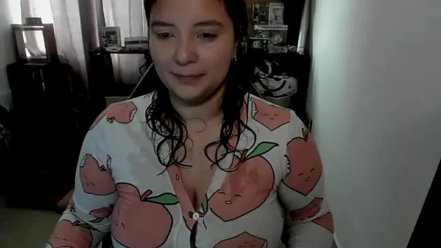 Snapshot of aika-dreams chatting on 05.27.26 aika-dreams online show from 05.27.26