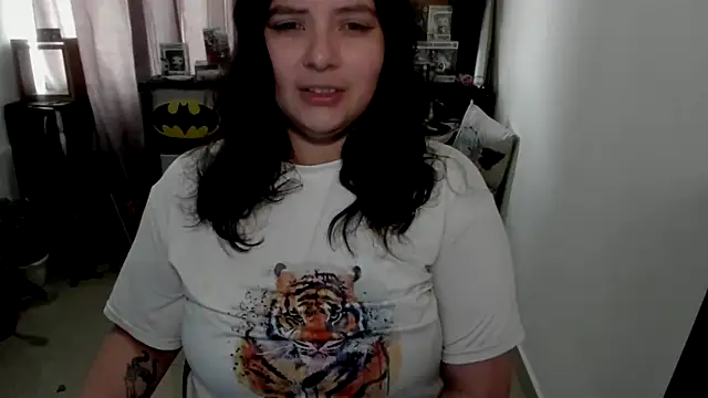 Snapshot of aika-dreams chatting on 06.15.26 aika-dreams online show from 06.15.26