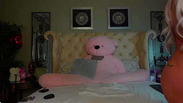 Snapshot of Squirt_Tanya chatting on 01.23.25 Squirt Tanya online show from 01.23.25
